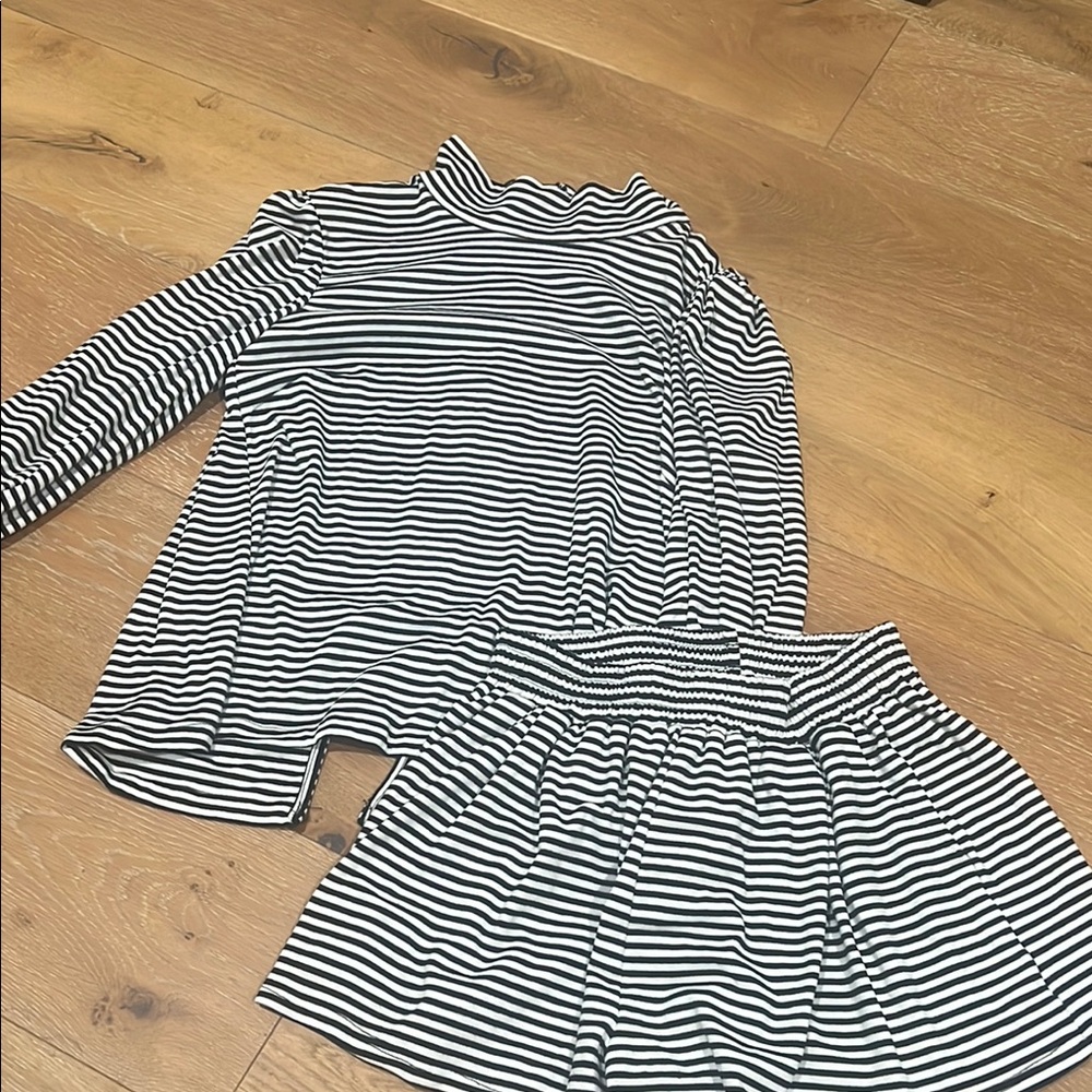 BURU Black and White Striped Top and shorts Set (see notes for sizing”